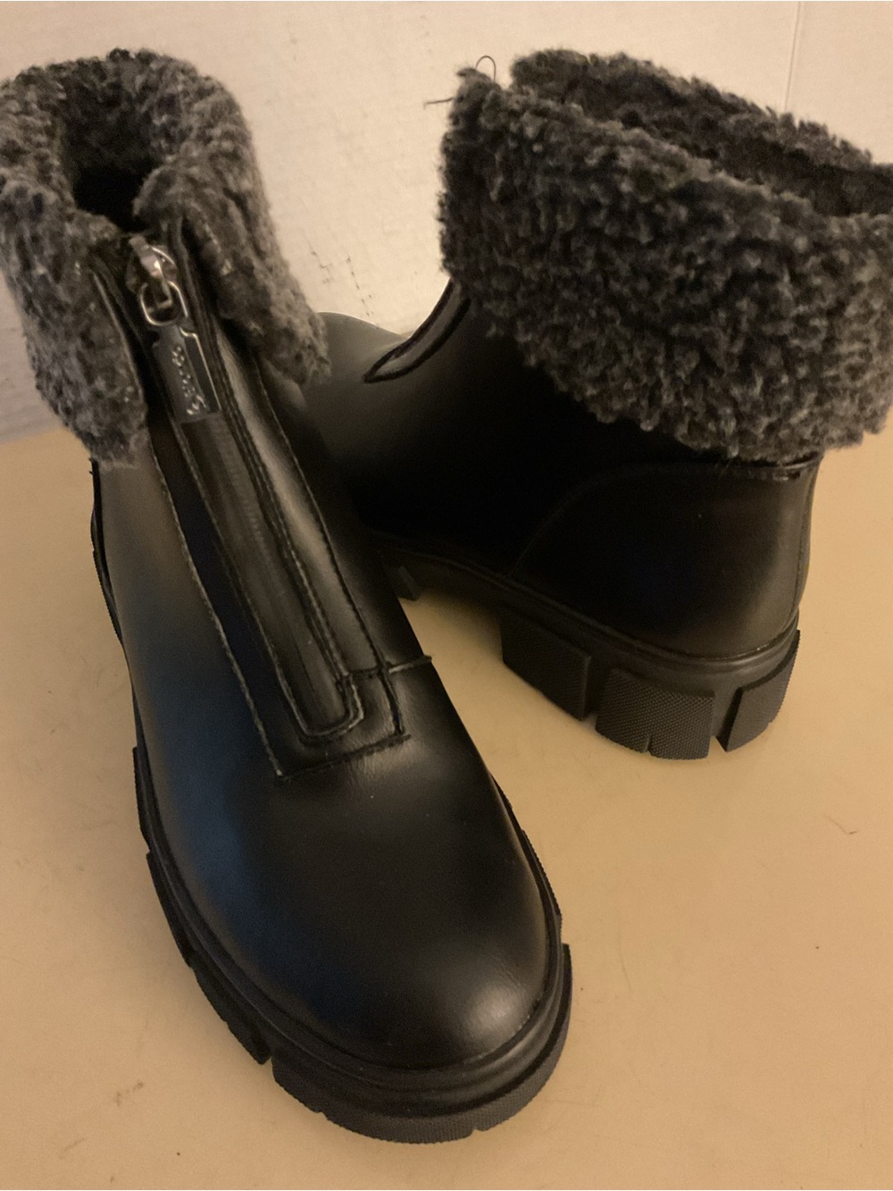 Blondo women black leather fur trim Plaka waterproof boots US 5.5